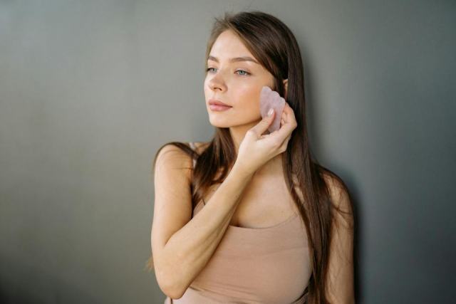 Guasha therapie : massage gua sha, bienfaits et pratique Gua sha thérapie : comment pratiquer et quels bienfaits attendre ?